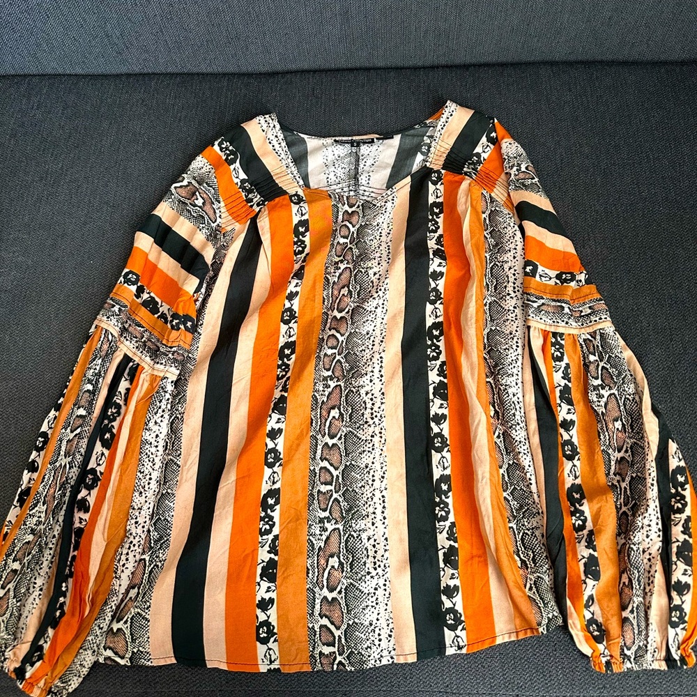 Tolani collection blouse